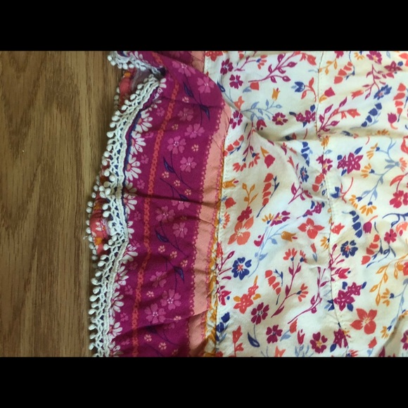 Floral Flowy top - Picture 4 of 4
